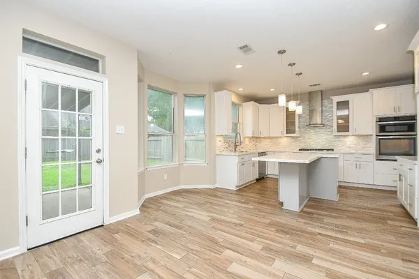 $2,700 | 215 Windrift Court, Sugar Land, TX 77479