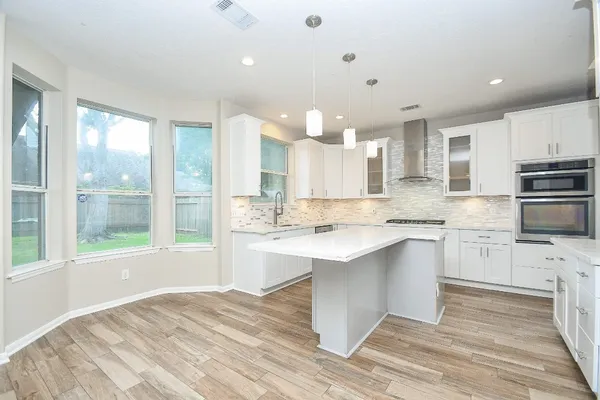 $2,700 | 215 Windrift Court, Sugar Land, TX 77479