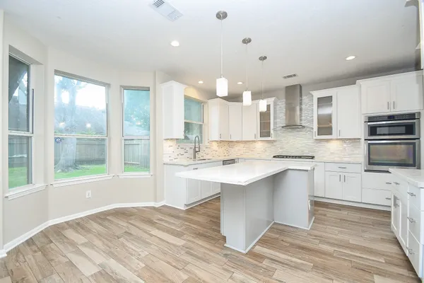 $2,700 | 215 Windrift Court, Sugar Land, TX 77479