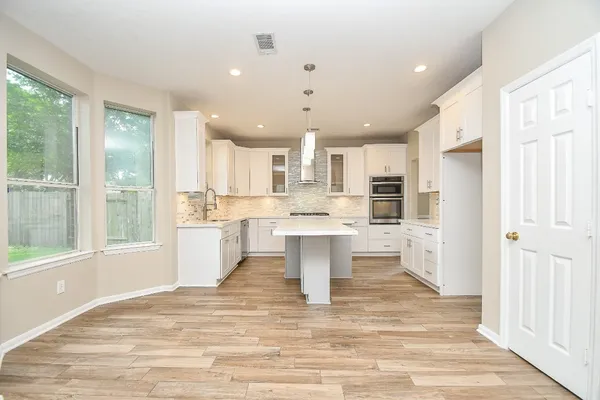 $2,700 | 215 Windrift Court, Sugar Land, TX 77479