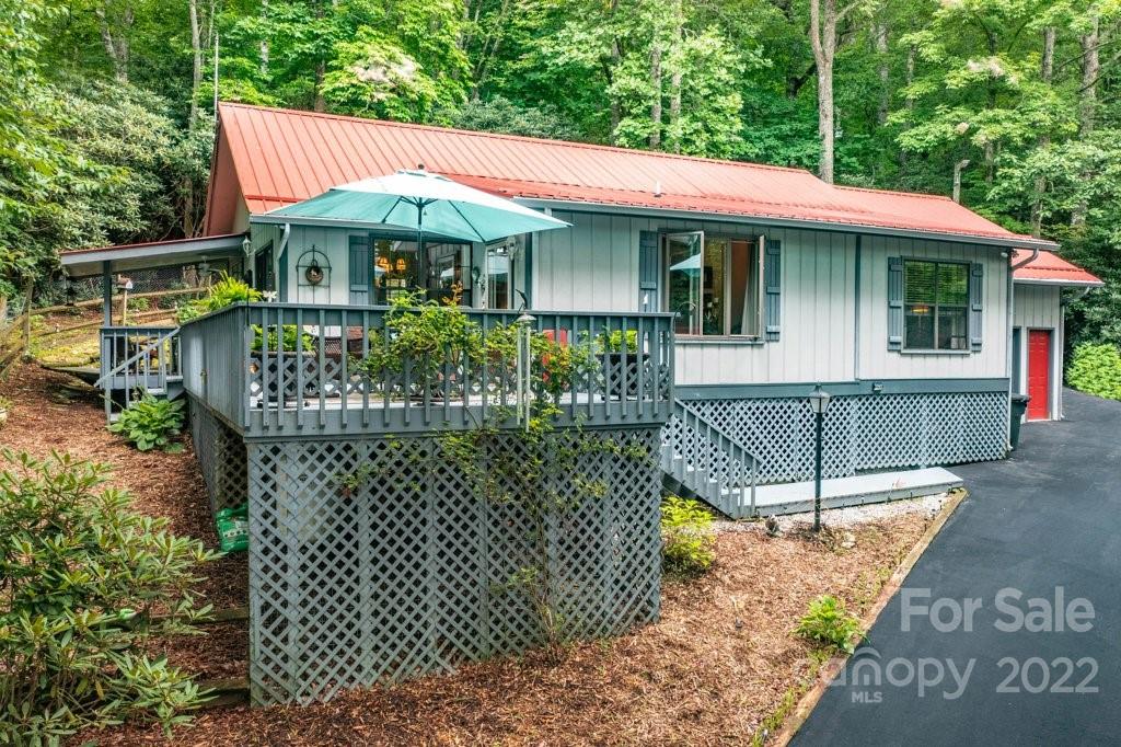 57 Spring Road Spruce Pine, NC 28777 - Photo 3 of 46 Gallery Image 3