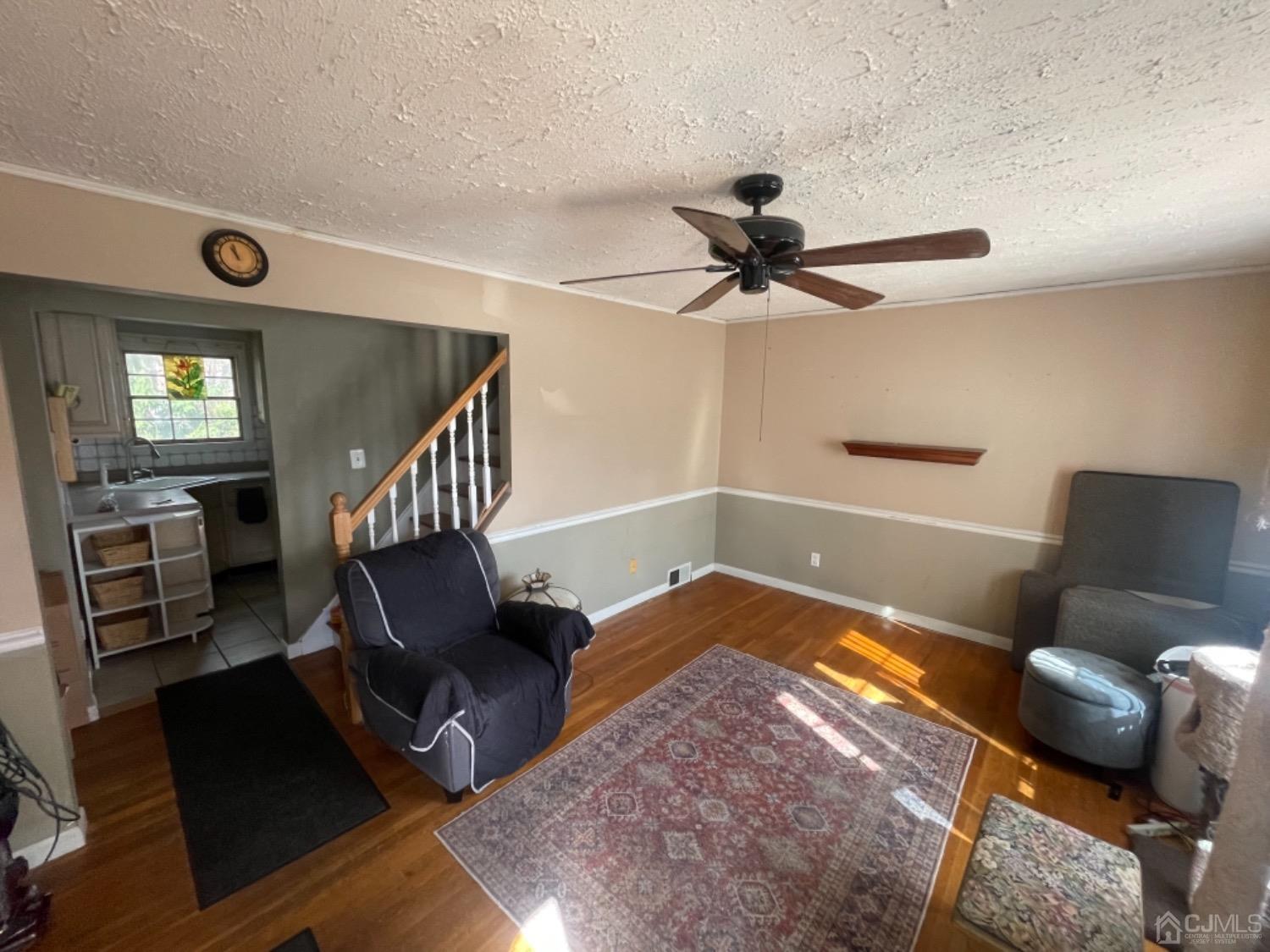 22 Wilcox Road New Brunswick, NJ 08901 - Photo 10 of 12 a workspace with furniture