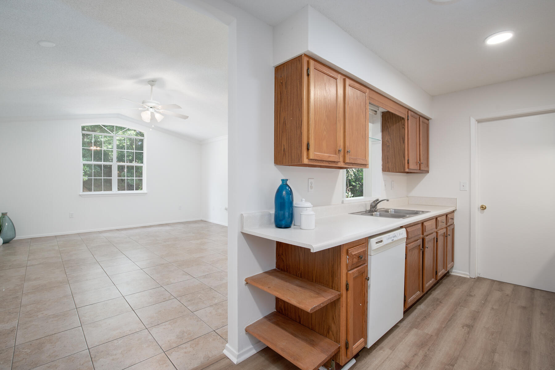 5323 Monterrey Road Crestview, FL 32539 - Photo 8 of 18 5323 Monterrey Road