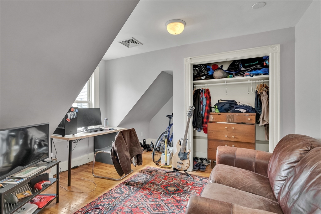 10 Hancock Street Somerville, MA 02144 - Photo 17 of 35