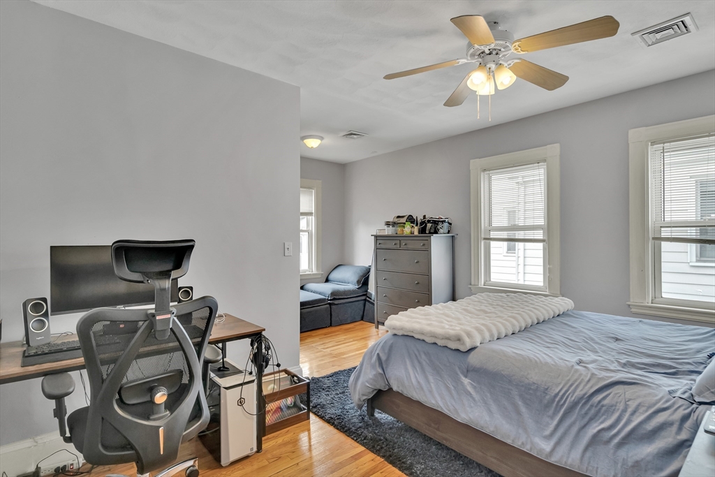 10 Hancock Street Somerville, MA 02144 - Photo 22 of 35