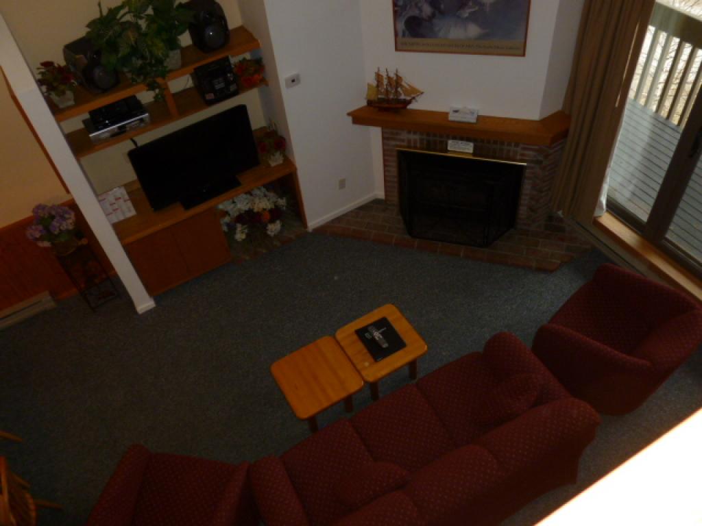 255 Old Mill Road, Unit F18 Killington, VT 05751 - Photo 3 of 14 Gallery Image 3