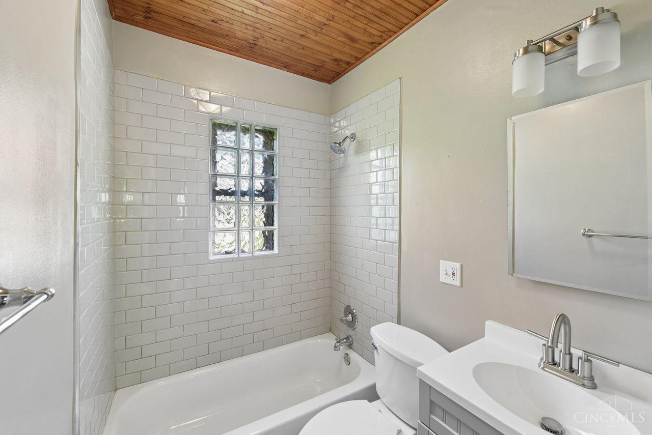 4568 Innes Avenue Cincinnati, OH 45223 - Photo 24 of 40