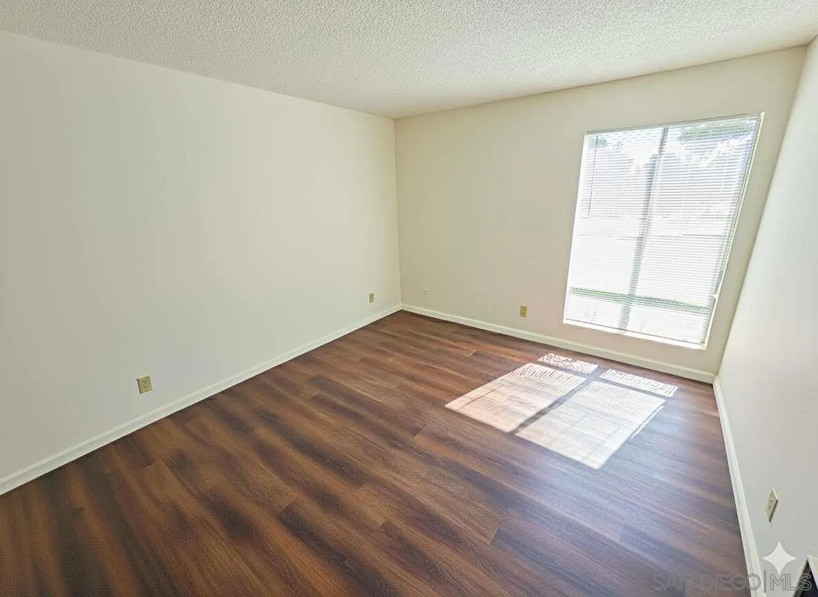 1051 Rock Springs Road, Unit 137 Escondido, CA 92026 - Photo 12 of 20