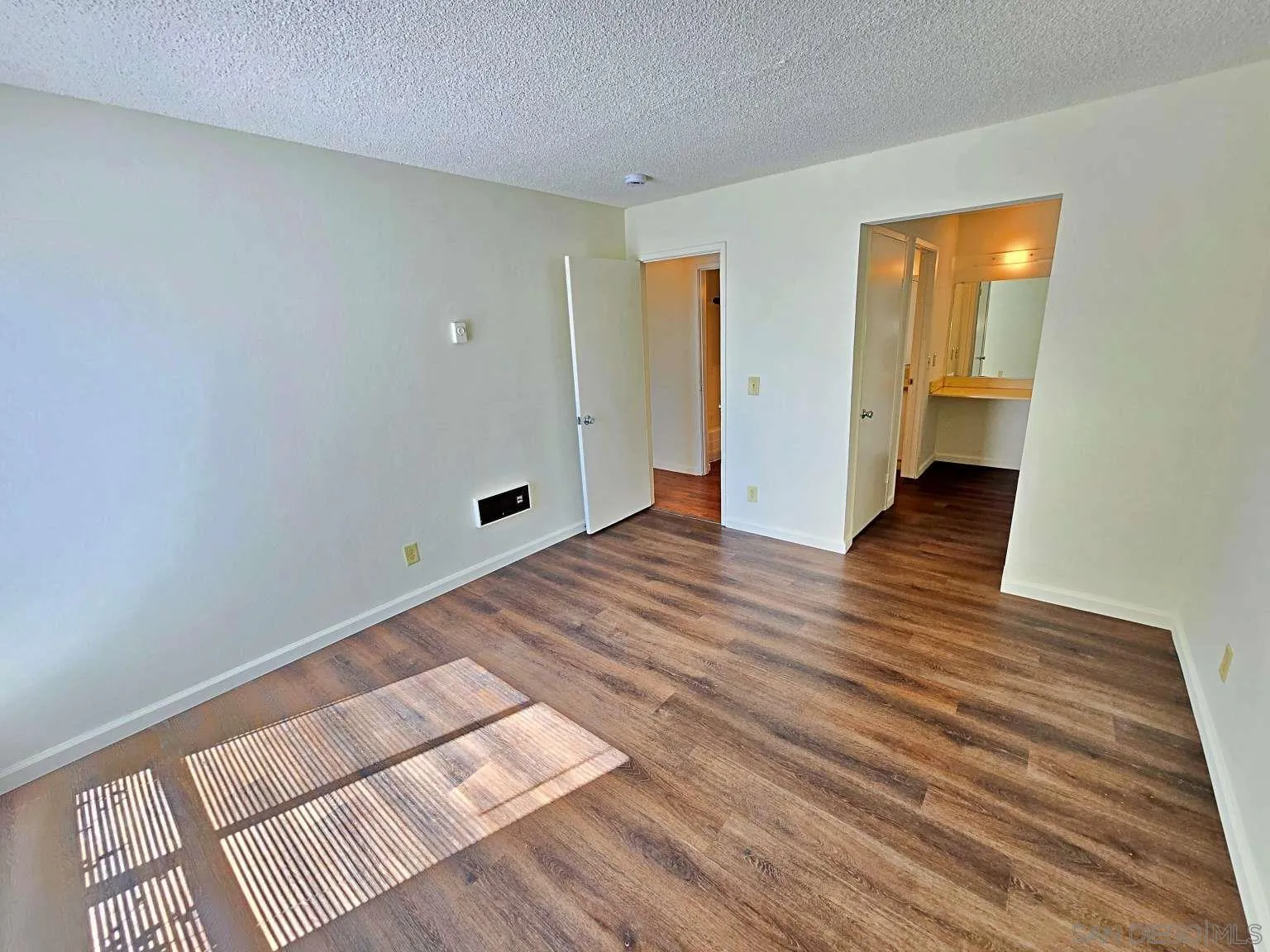 1051 Rock Springs Road, Unit 137 Escondido, CA 92026 - Photo 13 of 20