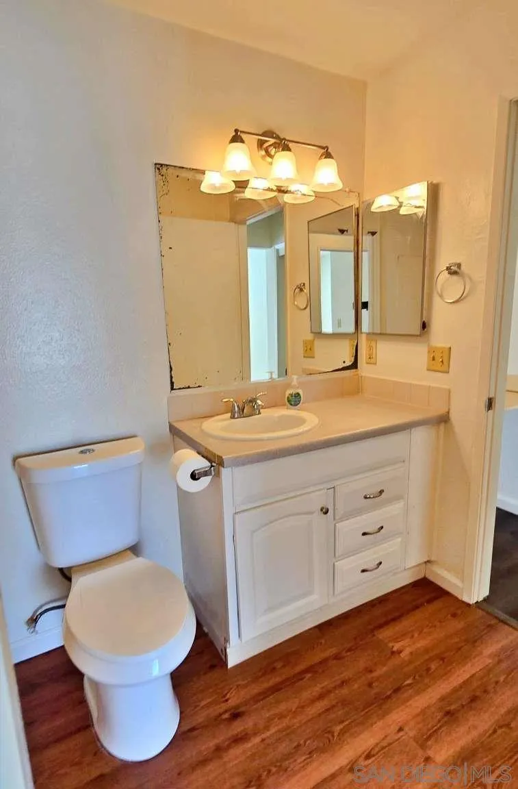 1051 Rock Springs Road, Unit 137 Escondido, CA 92026 - Photo 10 of 20