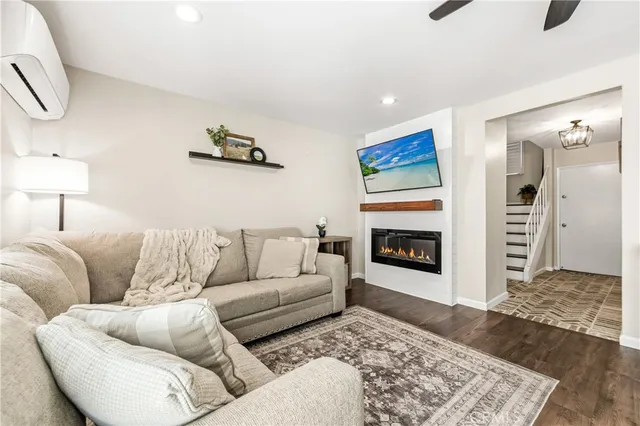 $674,800 | 10543 Carrotwood Way, Stanton, CA 90680