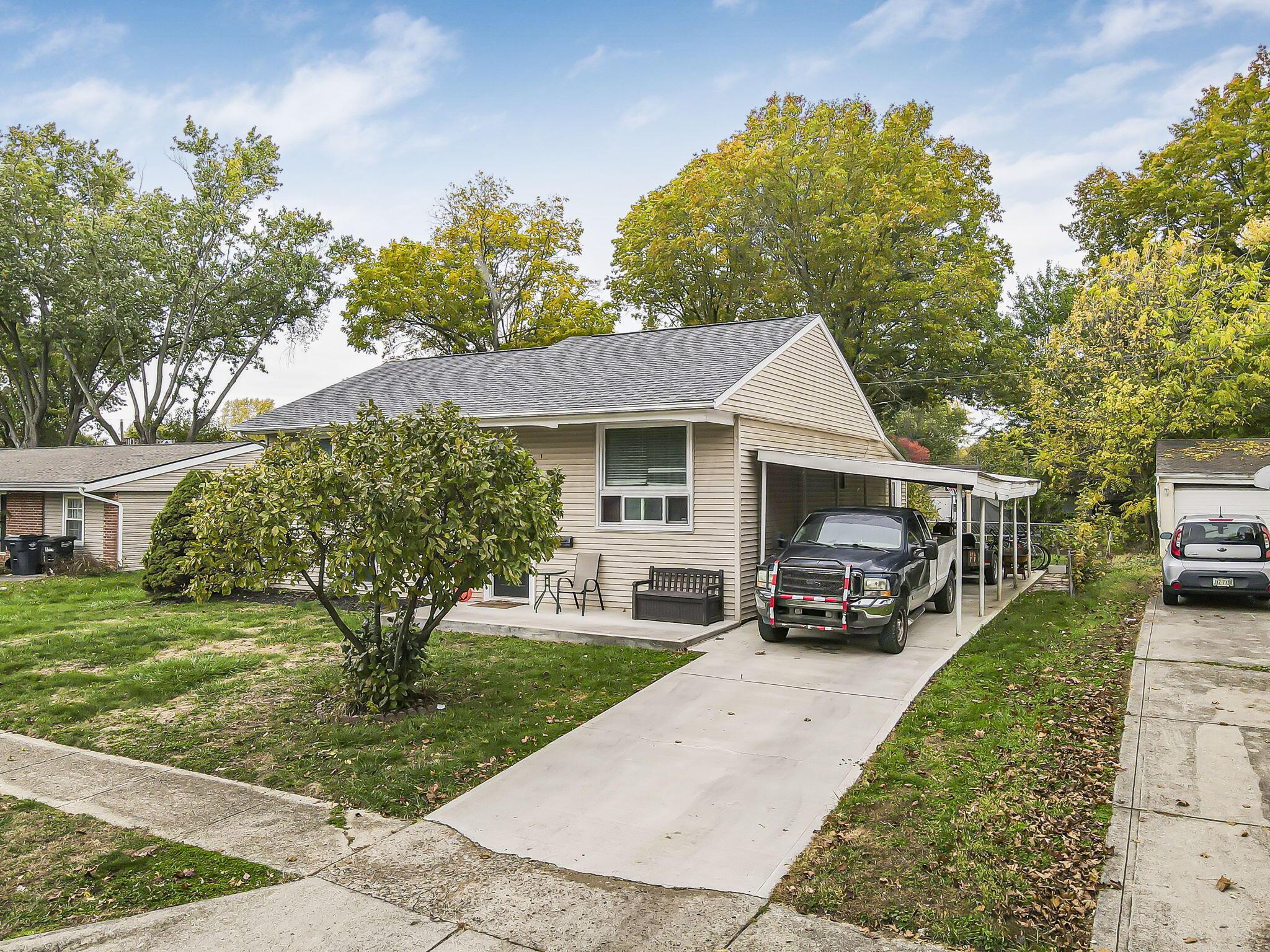 249 Regents Road Columbus, OH 43230 - Photo 3 of 37 3-web-or-mls-DJI_0644