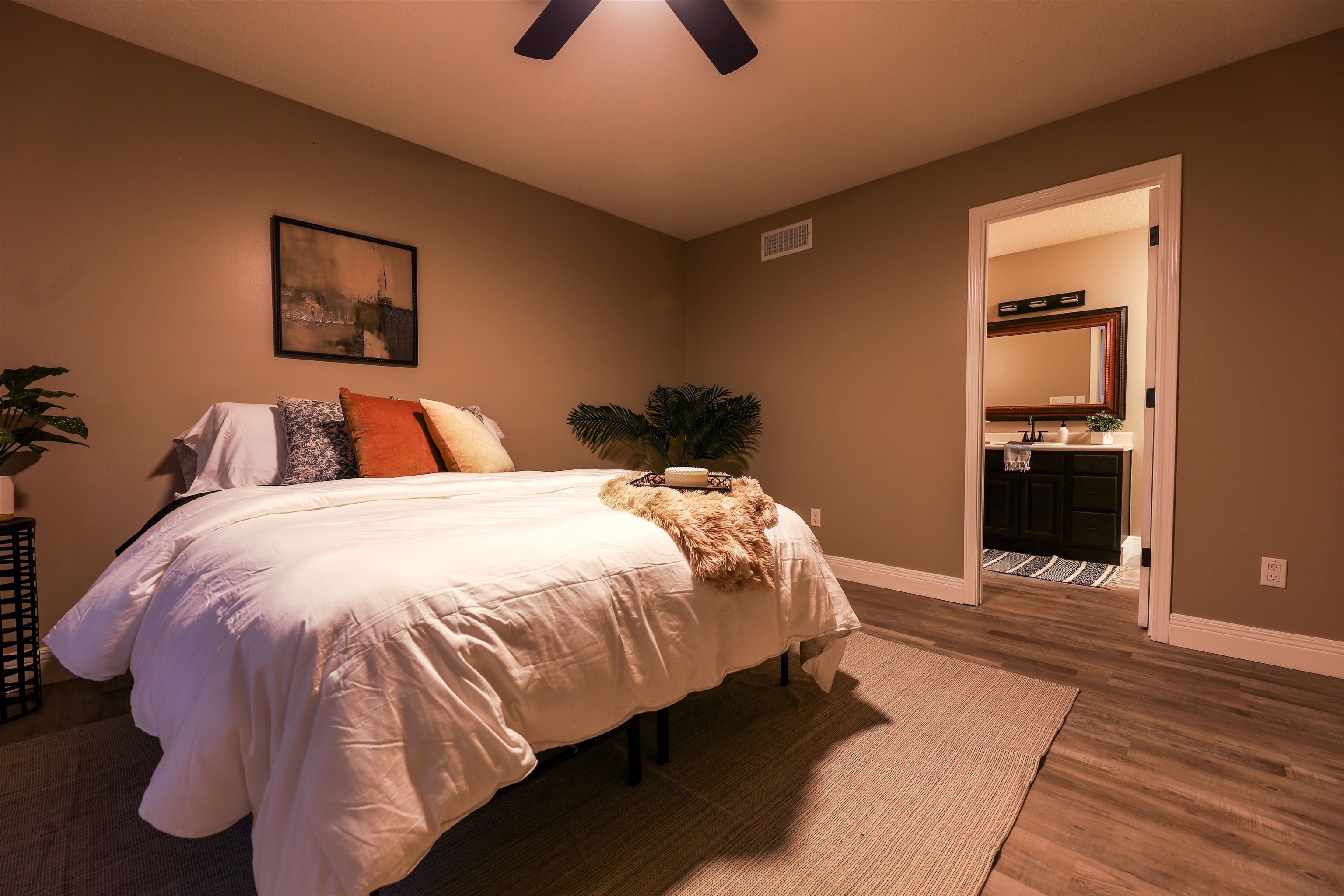 806 Cedar Ridge Court Fort Wayne, IN 46825 - Photo 17 of 36 Gallery Image 17