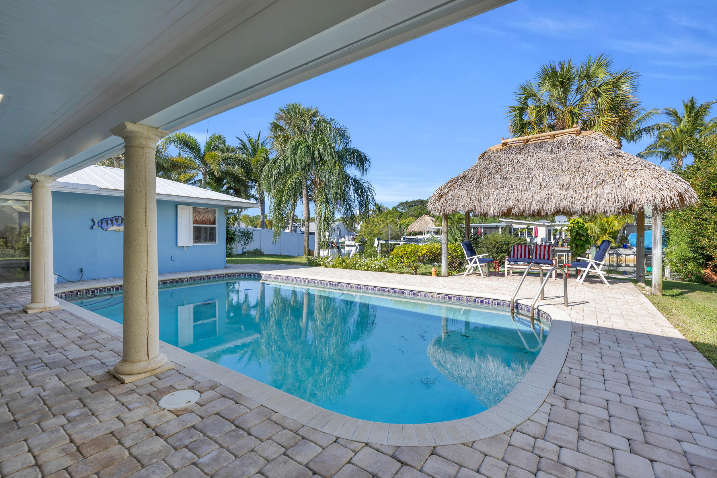 910 Dolphin Drive Jupiter, FL 33458 - Photo 28 of 29 Pool and Tiki Bar