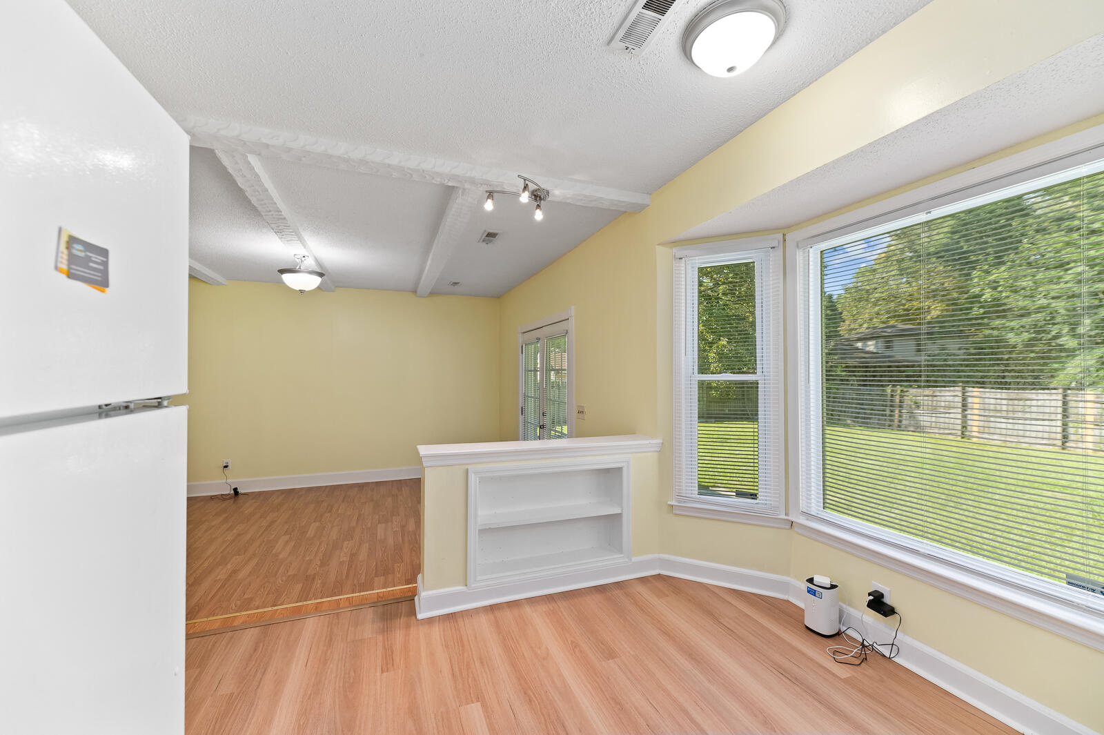 203 Heber Road Summerville, SC 29485 - Photo 7 of 24 203 Heber Rd 7 of 24