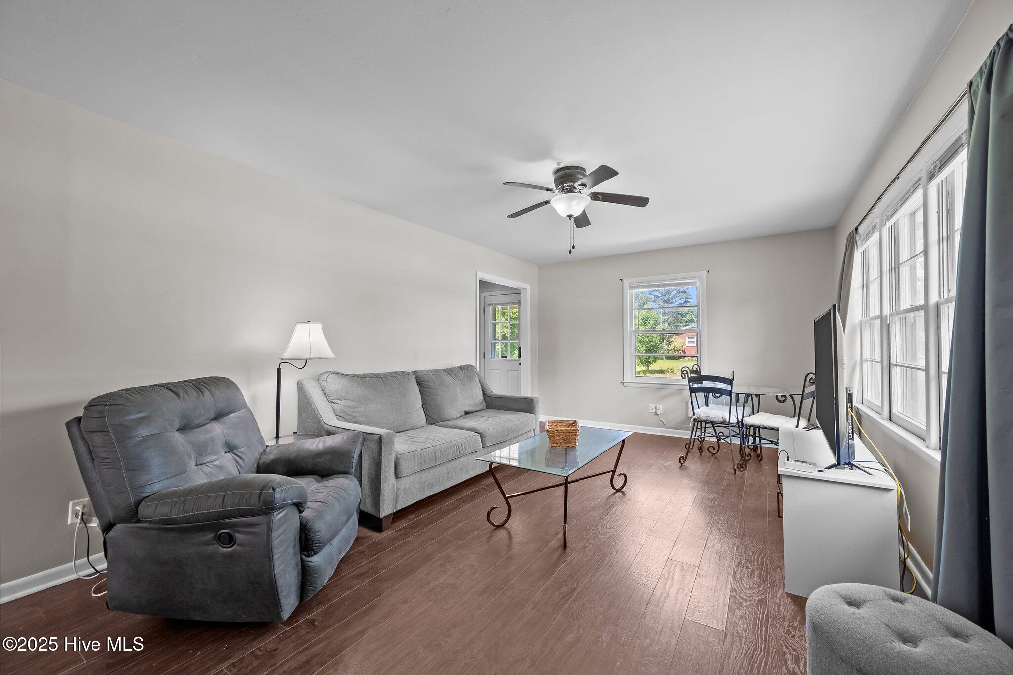 102 Mercer Road Jacksonville, NC 28546 - Photo 6 of 53 9-web-or-mls-_RAD0012