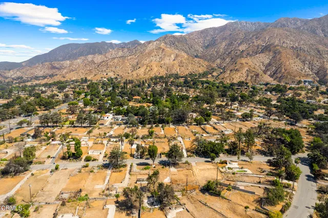 a view of a living room