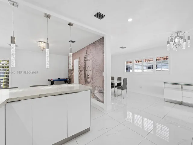 $6,300 | 6951 Miami Lakeway South, Unit 6951, Miami Lakes, FL 33014