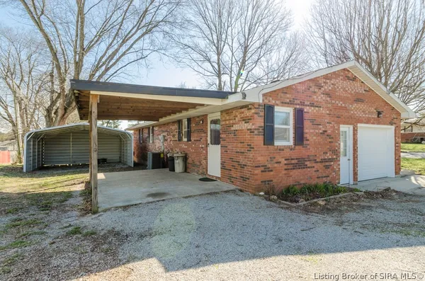 $187,900 | 120 Nichols Avenue, Salem, IN 47167