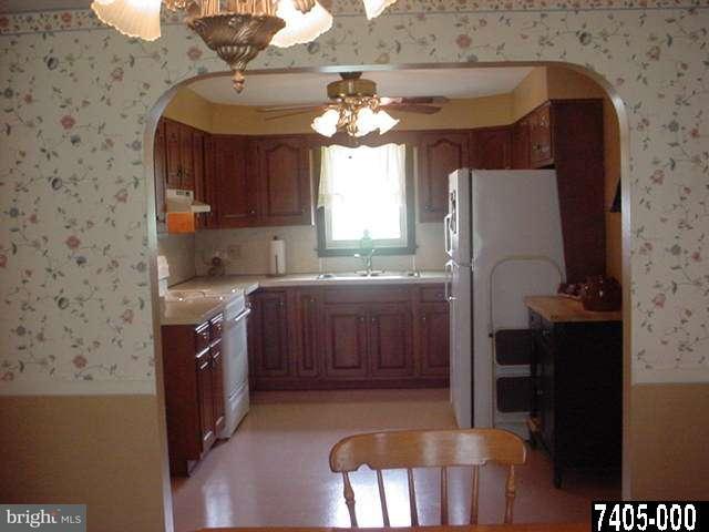 2350 Loucks Road York, PA 17408 - Photo 6 of 23 Gallery Image 6