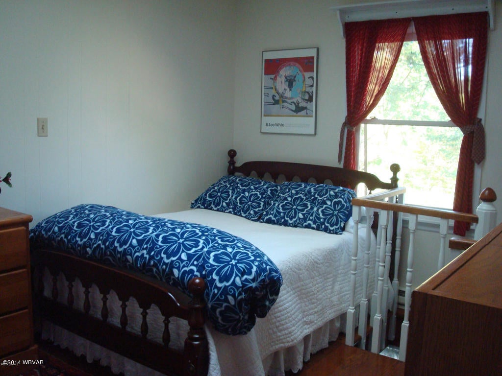 376 Pheasant Ridge Road Lewisburg, PA 17837 - Photo 15 of 36 queen size bed location bedroom 2