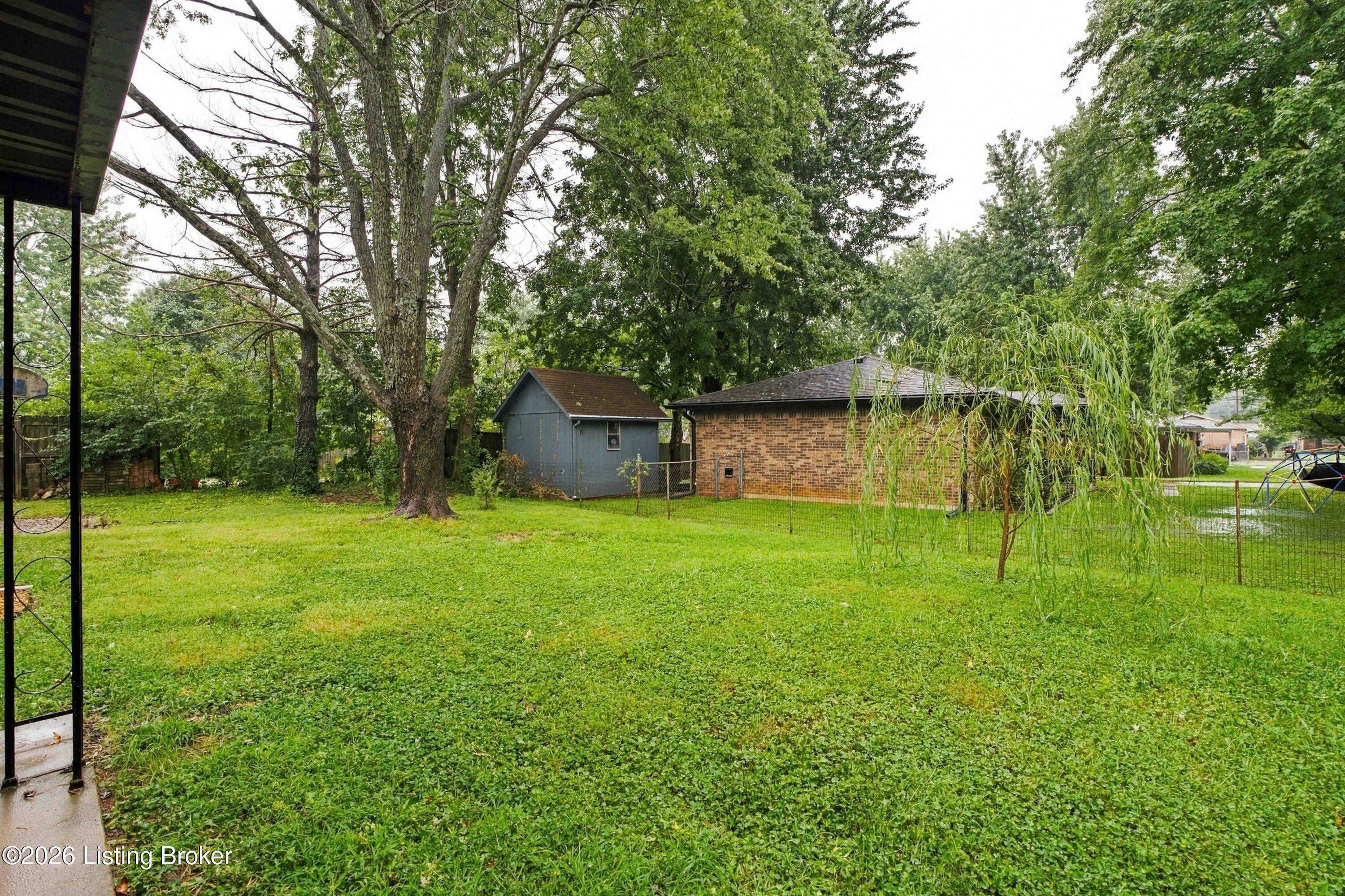 1196 Flatlick Road Mount Washington, KY 40047 - Photo 27 of 31 Backyard