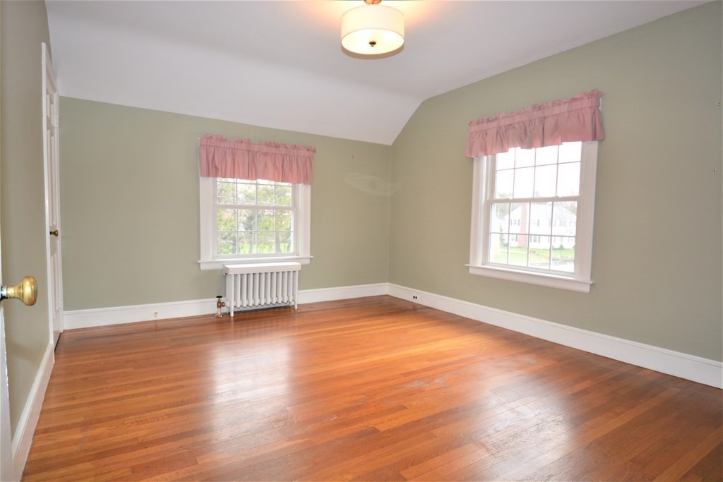 11 Tanager Road Attleboro, MA 02703 - Photo 16 of 26 Gallery Image 16