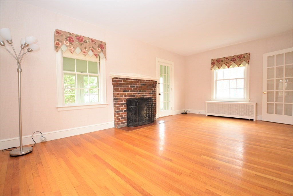 11 Tanager Road Attleboro, MA 02703 - Photo 10 of 26 Gallery Image 10