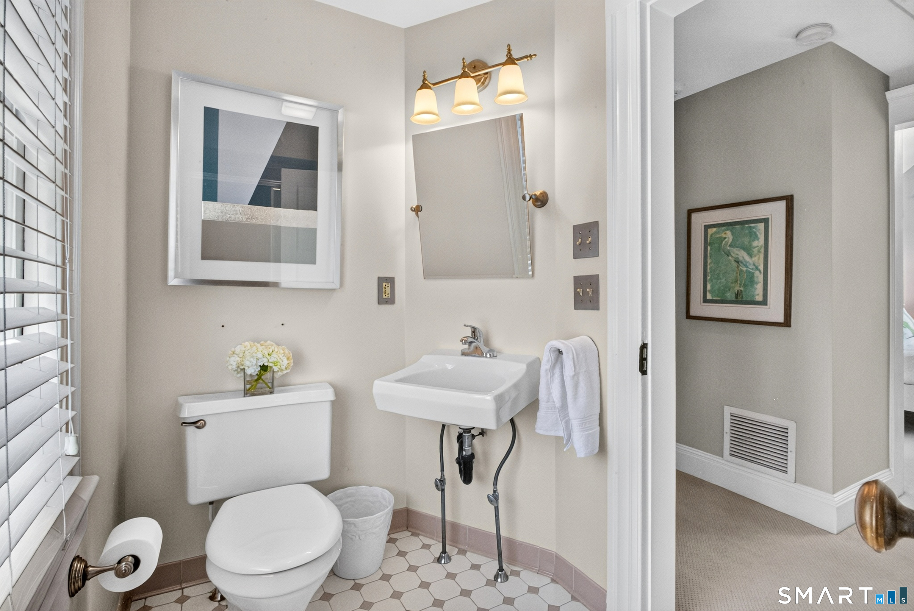 239 Beach Road Fairfield, CT 06824 - Photo 30 of 40 Full hall bathroom, third floor.