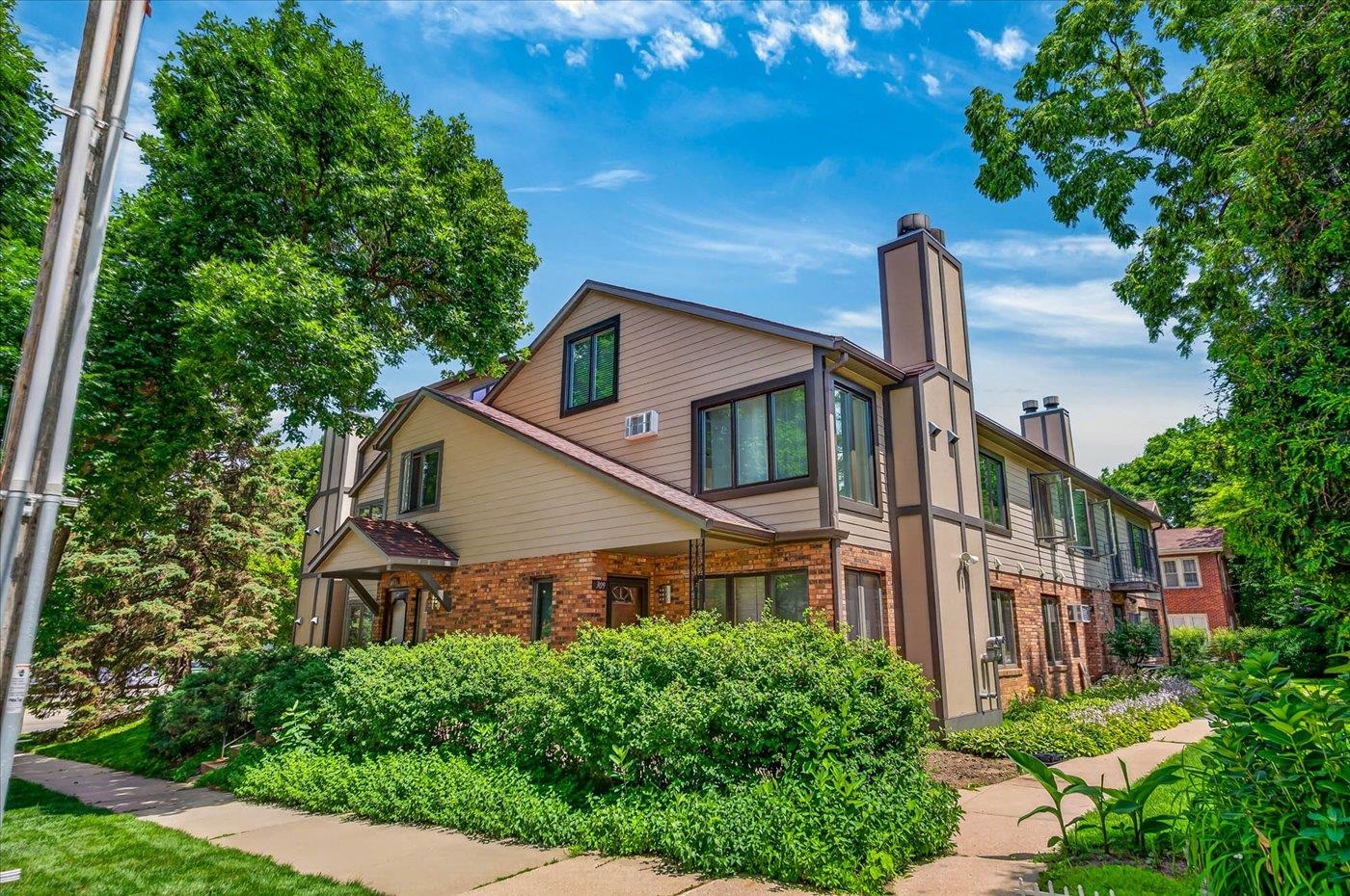 311 Forest Street, Unit 2B Madison, WI 53726 - Photo 3 of 38