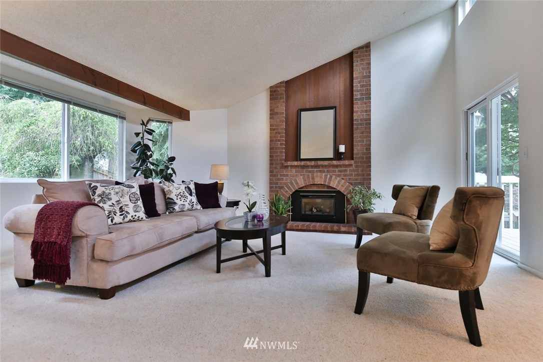 129 221st Street Southwest Bothell, WA 98021 - Photo 4 of 25