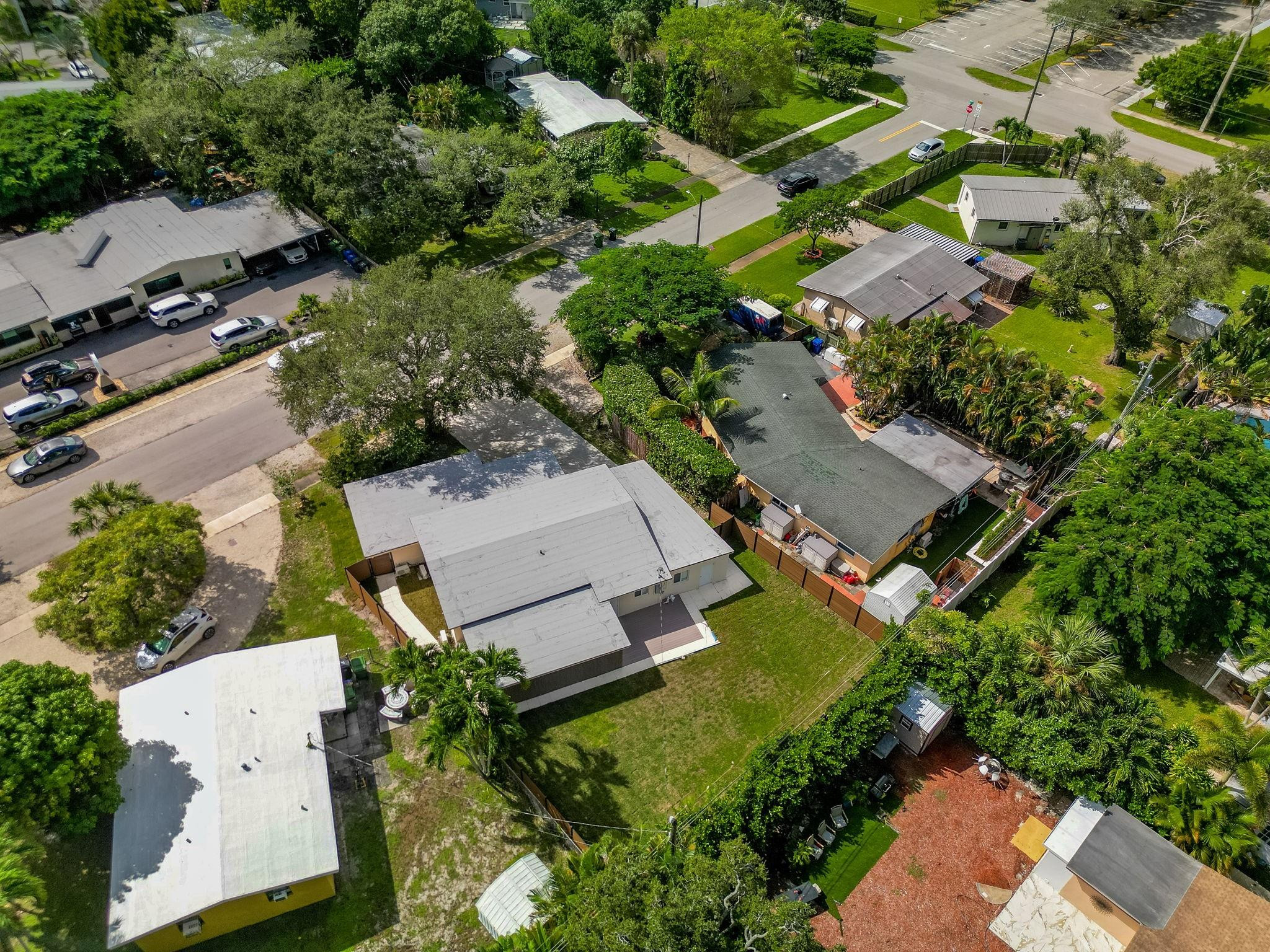 823 Southwest 27th Street Fort Lauderdale, FL 33315 - Photo 50 of 56 an aerial view of residential house with outdoor space