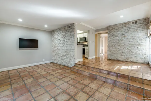 $1,250 | 66 Brees Boulevard, Unit 34, San Antonio, TX 78209