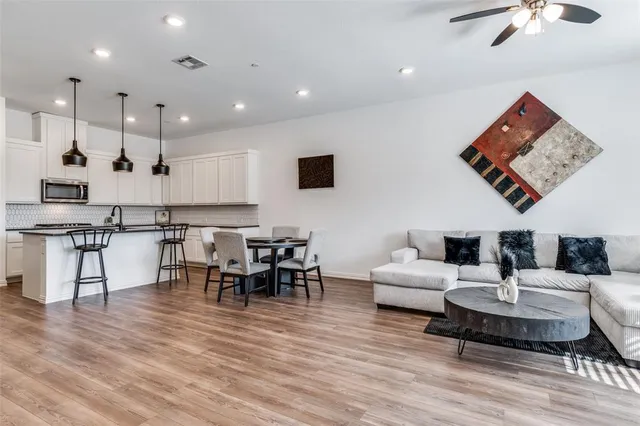 $385,000 | 5913 Baritone Court, Sachse, TX 75048