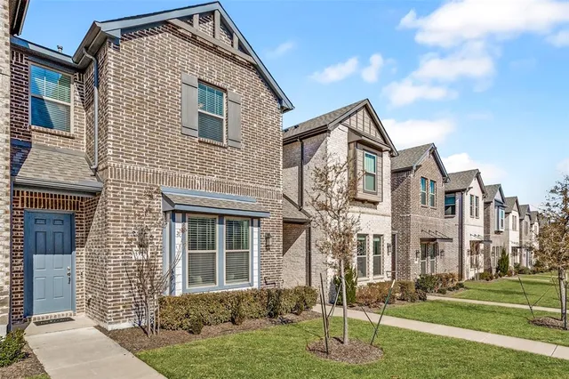 $385,000 | 5913 Baritone Court, Sachse, TX 75048