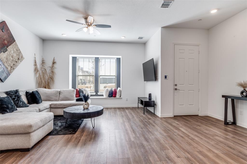 5913 Baritone Court Sachse, TX 75048 - Photo 5 of 23