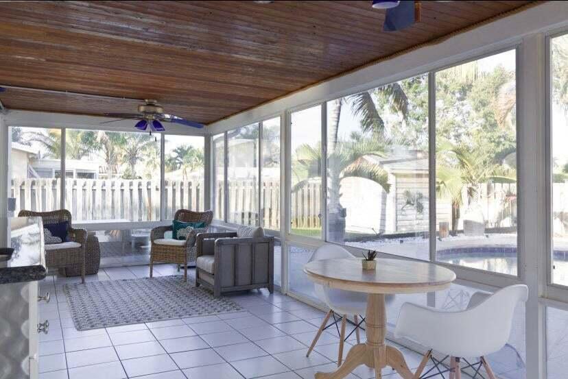 1224 Southwest 16th Avenue Boca Raton, FL 33486 - Photo 20 of 48 Florida/Sunroom 3