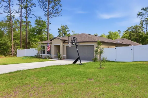 $1,950 | 8361 North Elkcam Boulevard, Citrus Springs, FL 34434