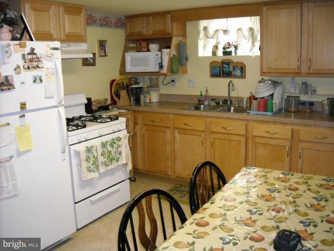 5301 Riga Street Clinton, MD 20735 - Photo 3 of 16 2nd Kitchen