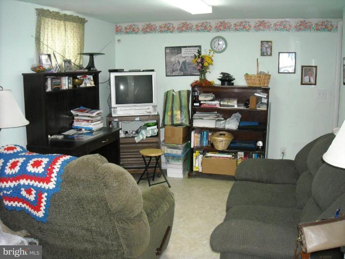 5301 Riga Street Clinton, MD 20735 - Photo 6 of 16 Living Room #2