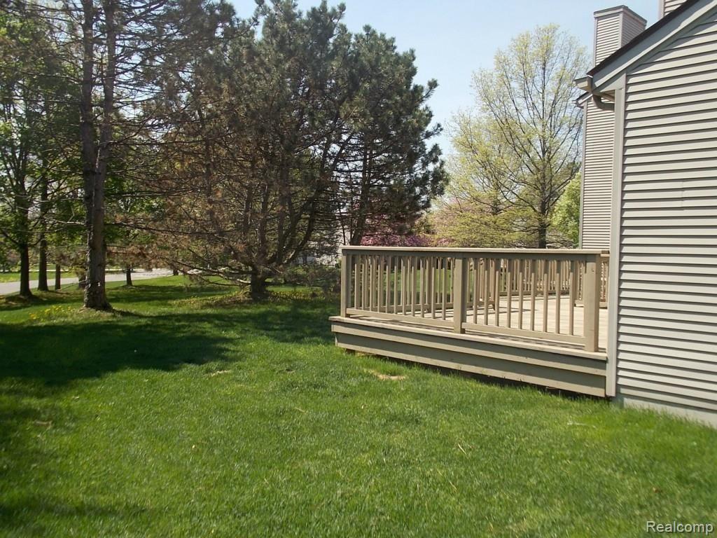 556 Harrow Court, Unit 47 Rochester, MI 48307 - Photo 26 of 28 DSCN5140.jpg
