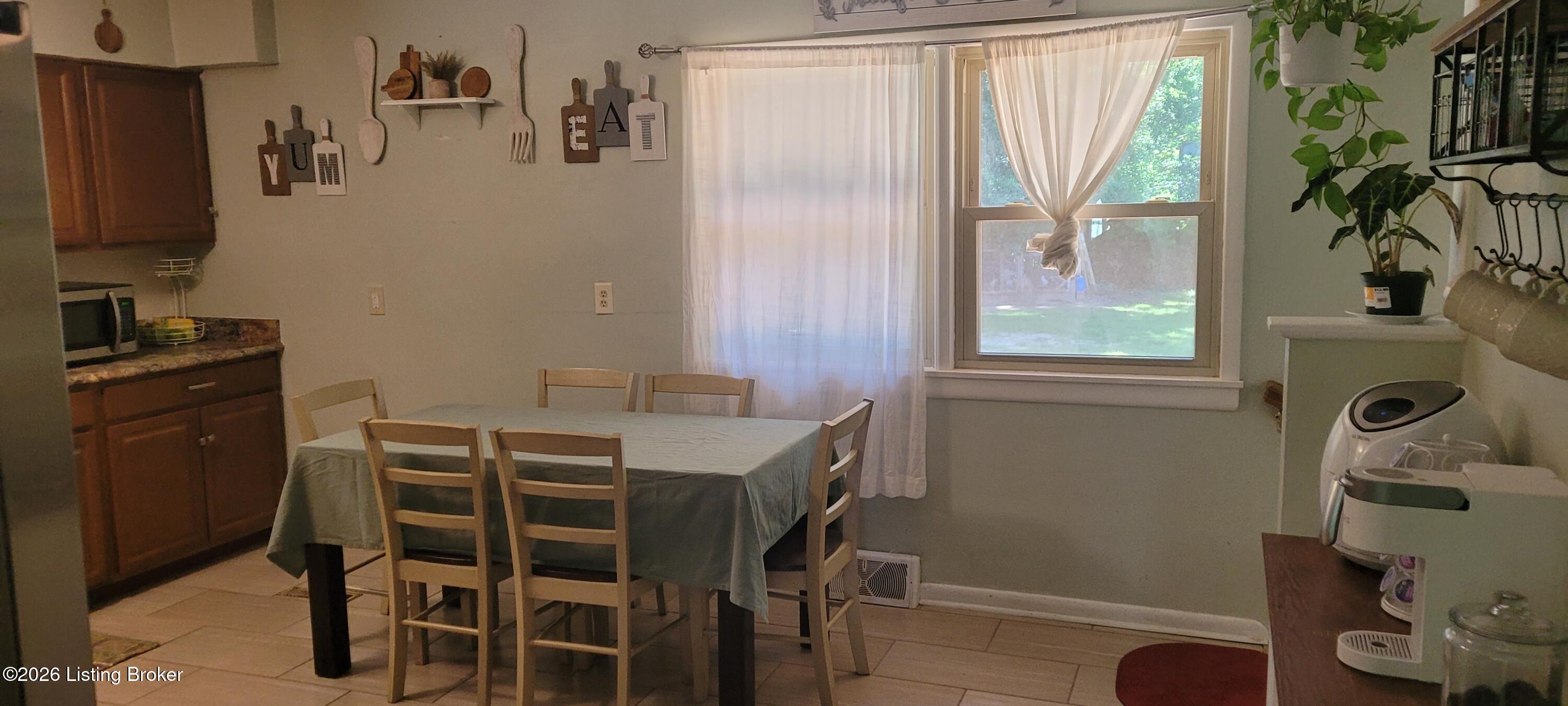 1858 Lynn Lea Road Louisville, KY 40216 - Photo 8 of 17 20260714_113157