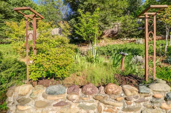 $449,000 | 1773 Soda Springs Circle, Redding, CA 96002