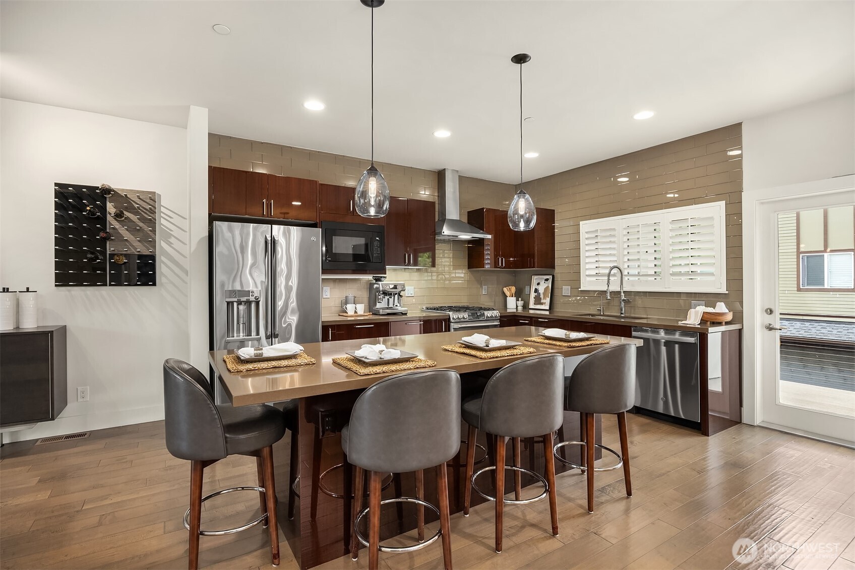 998 Northeast High Street, Unit 12 Issaquah, WA 98029 - Photo 8 of 36
