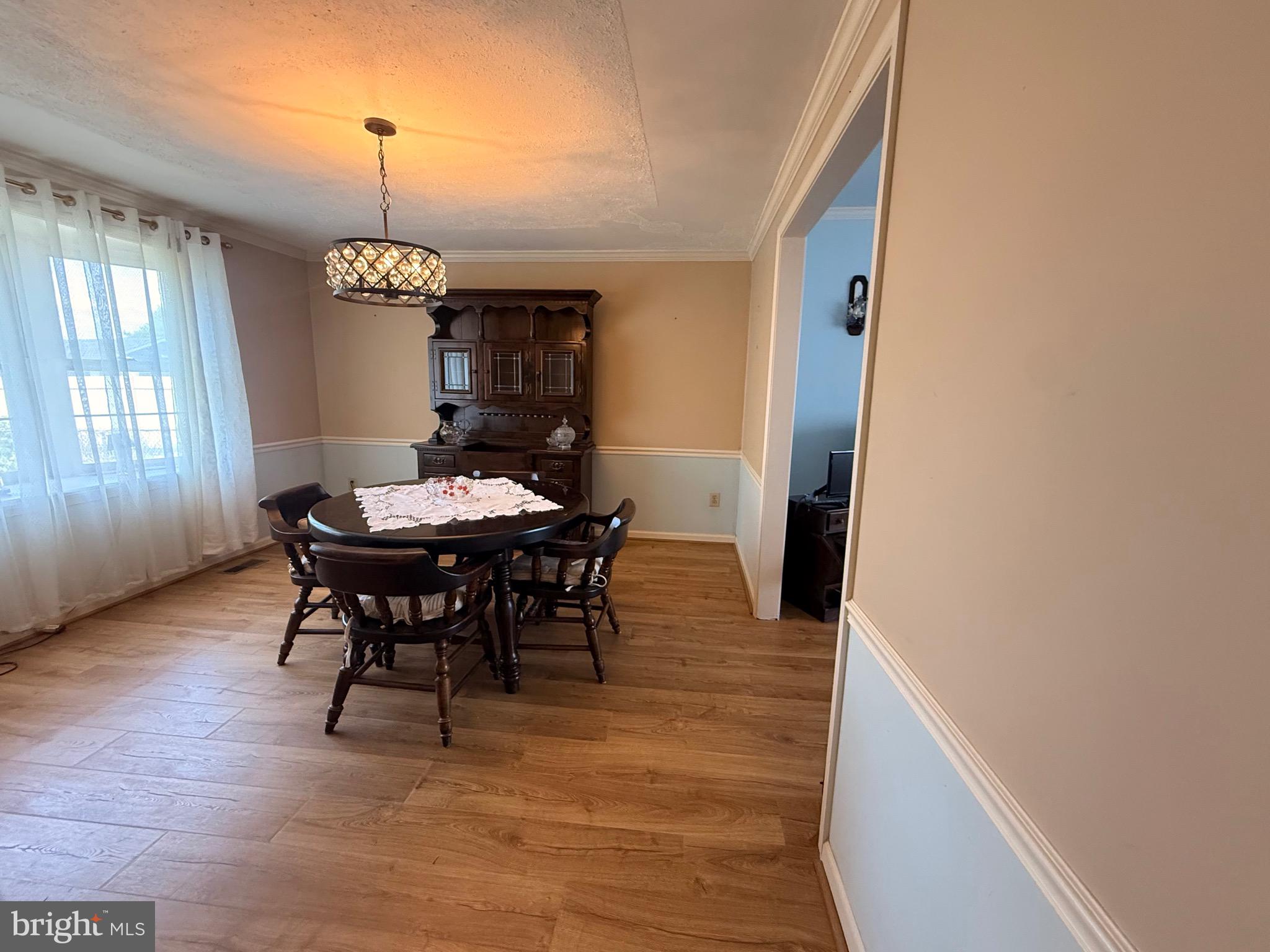 418 Welsford Road Fairless Hills, PA 19030 - Photo 5 of 21 Dining room