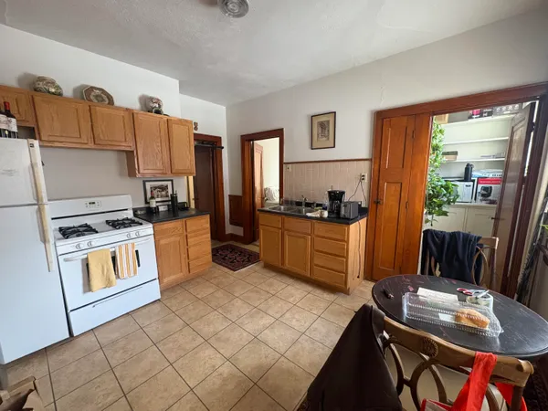 $1,150 | 3357 North Bartlett Avenue, Milwaukee, WI 53211