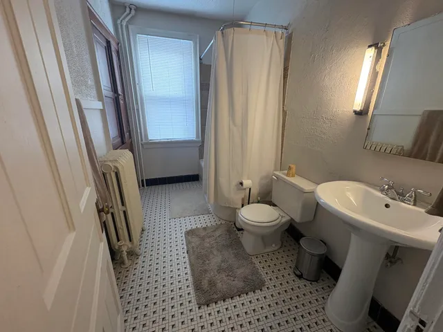 $1,150 | 3357 North Bartlett Avenue, Milwaukee, WI 53211