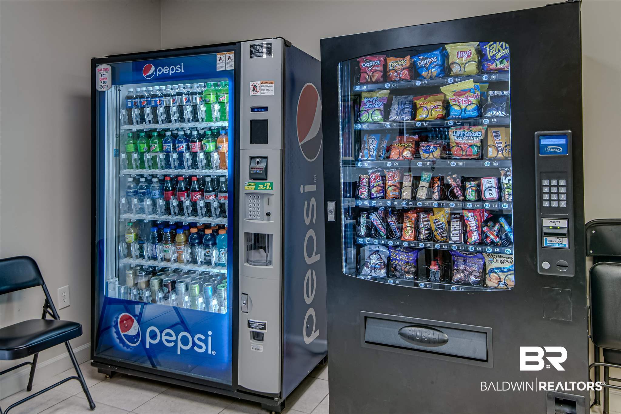 375 Plantation Road, Unit 5102 Gulf Shores, AL 36542 - Photo 21 of 28 Vending Machines