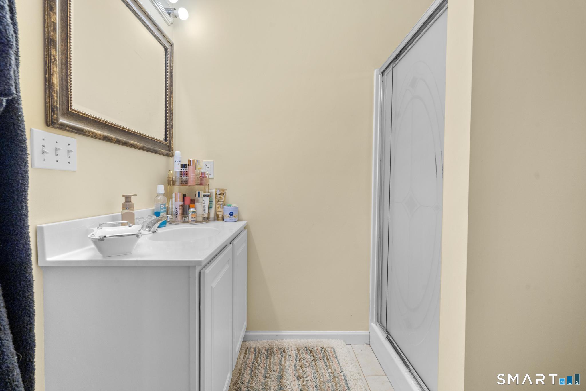 22 Neagle Street Naugatuck, CT 06770 - Photo 7 of 36