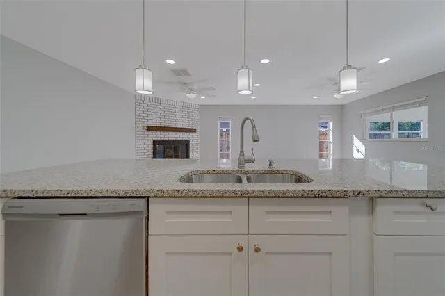 $429,000 | 1790 East Orangeside Road, Palm Harbor, FL 34683